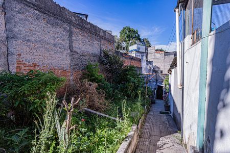 Casa à venda com 50m², 4 quartos e 1 vagaQuintal