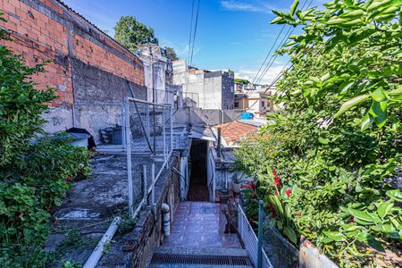 Casa à venda com 50m², 4 quartos e 1 vagaQuintal