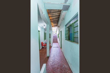 Casa à venda com 50m², 4 quartos e 1 vagaÁrea de Serviço e quintal