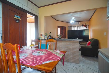 Casa à venda com 90m², 2 quartos e 2 vagasCozinha