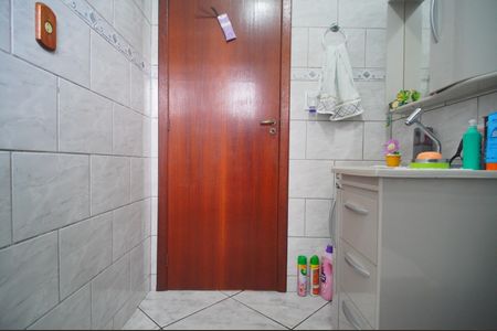 Casa à venda com 90m², 2 quartos e 2 vagasBanheiro