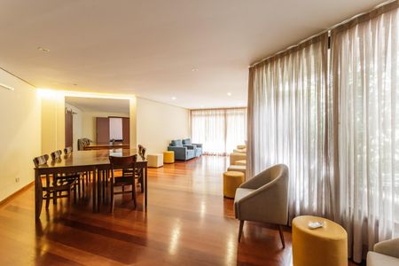 Apartamento à venda com 167m², 4 quartos e 3 vagas Apartamento à venda com 167m², 4 quartos e 3 vagasÁrea comum - Salão de festas