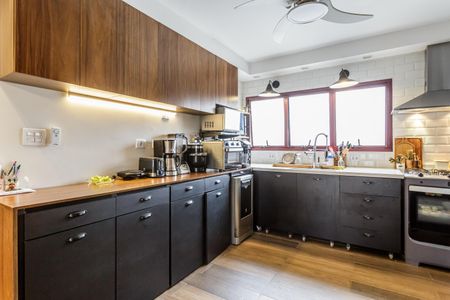 Apartamento à venda com 167m², 4 quartos e 3 vagas Apartamento à venda com 167m², 4 quartos e 3 vagasCozinha