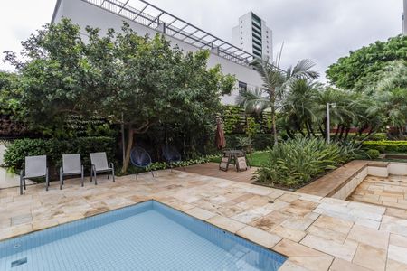 Apartamento à venda com 167m², 4 quartos e 3 vagas Apartamento à venda com 167m², 4 quartos e 3 vagasÁrea comum - Piscina