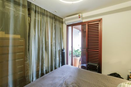 Apartamento à venda com 167m², 4 quartos e 3 vagas Apartamento à venda com 167m², 4 quartos e 3 vagasSuíte 1