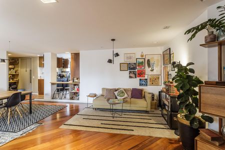 Apartamento à venda com 167m², 4 quartos e 3 vagas Apartamento à venda com 167m², 4 quartos e 3 vagasSala