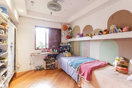 Apartamento à venda com 167m², 4 quartos e 3 vagas Apartamento à venda com 167m², 4 quartos e 3 vagasSuíte 2