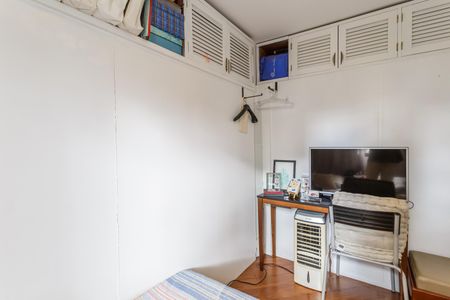 Apartamento à venda com 167m², 4 quartos e 3 vagas Apartamento à venda com 167m², 4 quartos e 3 vagasQuarto 2