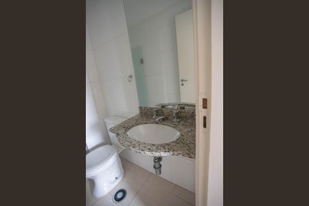 Apartamento à venda com 69m², 2 quartos e 2 vagas Apartamento à venda com 69m², 2 quartos e 2 vagasBanheiro social