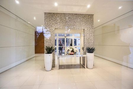 Apartamento à venda com 104m², 3 quartos e 2 vagas Apartamento à venda com 104m², 3 quartos e 2 vagasCondomínio - Hall