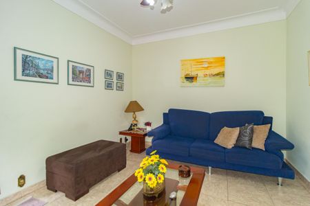 Casa à venda com 180m², 2 quartos e 2 vagasSala de Estar