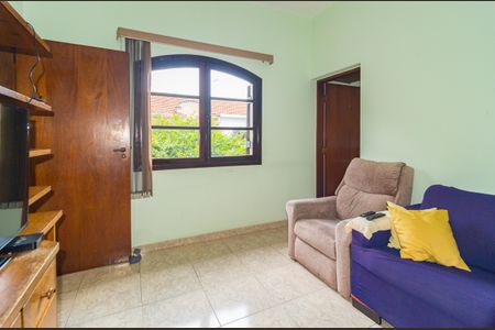 Casa à venda com 180m², 2 quartos e 2 vagasSala de TV