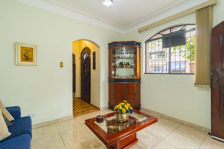 Casa à venda com 180m², 2 quartos e 2 vagasSala de Estar