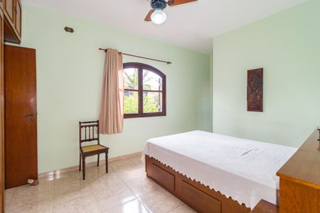 Casa à venda com 180m², 2 quartos e 2 vagasSuíte 2