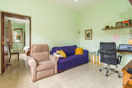 Casa à venda com 180m², 2 quartos e 2 vagasSala de TV