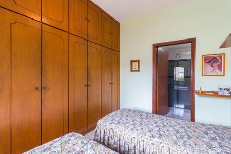 Casa à venda com 180m², 2 quartos e 2 vagasSuíte 1