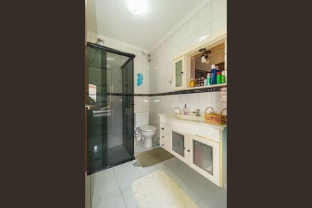 Casa à venda com 180m², 2 quartos e 2 vagasBanheiro - Suíte 1