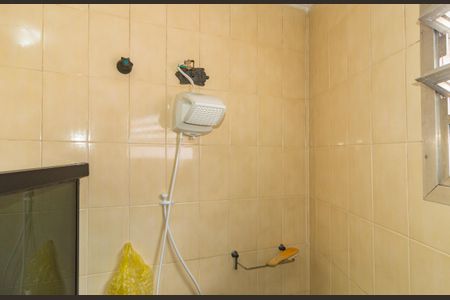 Casa à venda com 180m², 2 quartos e 2 vagasDetalhe Banheiro - Suíte 2