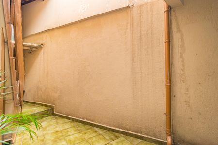 Casa à venda com 180m², 2 quartos e 2 vagasQuintal