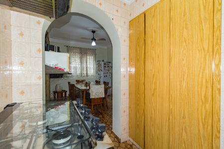 Casa à venda com 180m², 2 quartos e 2 vagasCozinha