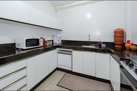Apartamento para alugar com 130m², 3 quartos e 2 vagasCozinha