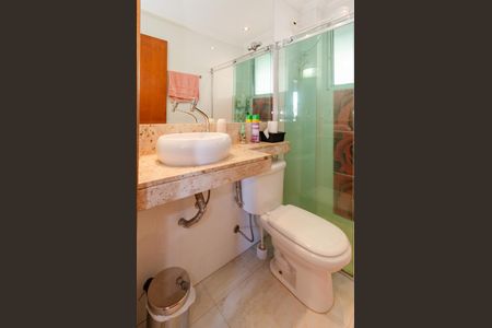 Apartamento para alugar com 130m², 3 quartos e 2 vagasBanheiro social