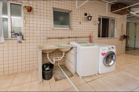 Apartamento para alugar com 130m², 3 quartos e 2 vagasÁrea privativa