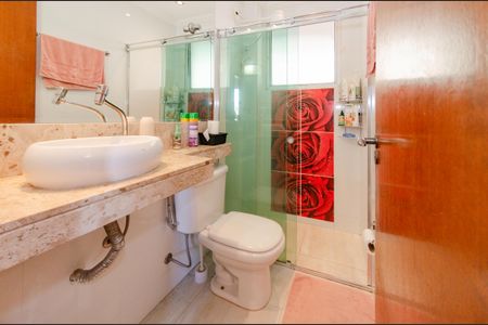 Apartamento para alugar com 130m², 3 quartos e 2 vagasBanheiro social