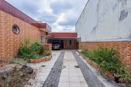 Casa à venda com 140m², 3 quartos e 6 vagasGaragem e quintal