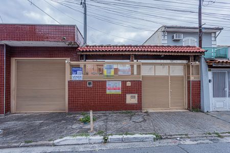 Casa à venda com 140m², 3 quartos e 6 vagasFachada