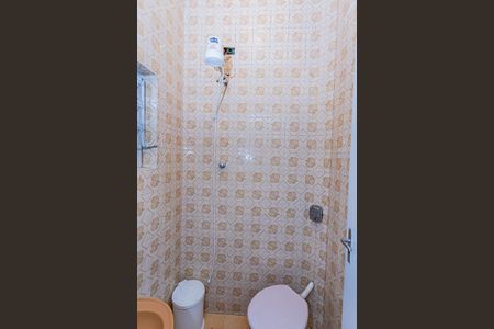 Casa à venda com 140m², 3 quartos e 6 vagasBanheiro de Serviço