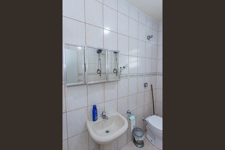 Casa à venda com 140m², 3 quartos e 6 vagasBanheiro