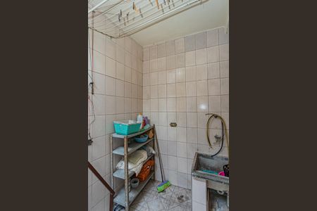 Casa à venda com 140m², 3 quartos e 6 vagasÁrea de Serviço