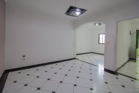 Casa para alugar com 100m², 2 quartos e 1 vagaSala