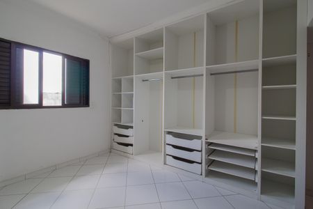 Casa para alugar com 100m², 2 quartos e 1 vagaCloset