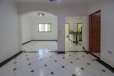 Casa para alugar com 100m², 2 quartos e 1 vagaSala