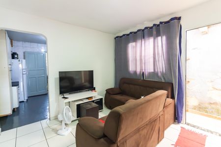 Sala  de casa à venda com 3 quartos, 108m² em Jardim Roberto, Osasco