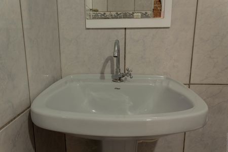 Casa à venda com 150m², 2 quartos e 2 vagasBanheiro de Serviço