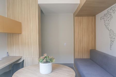 Apartamento à venda com 43m², 2 quartos e sem vaga Apartamento à venda com 43m², 2 quartos e sem vagaCoworking