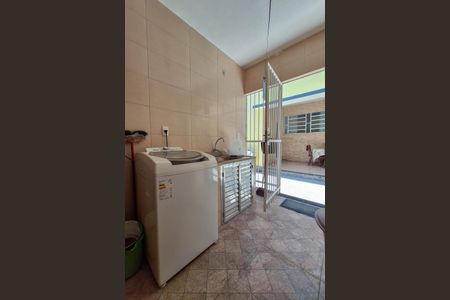 Casa à venda com 110m², 3 quartos e 5 vagasÁrea de Serviço