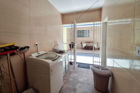 Casa à venda com 110m², 3 quartos e 5 vagasÁrea de Serviço