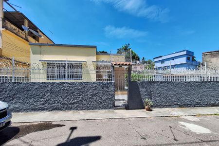 Casa à venda com 110m², 3 quartos e 5 vagasFachada