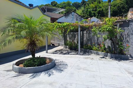 Casa à venda com 110m², 3 quartos e 5 vagasQuintal