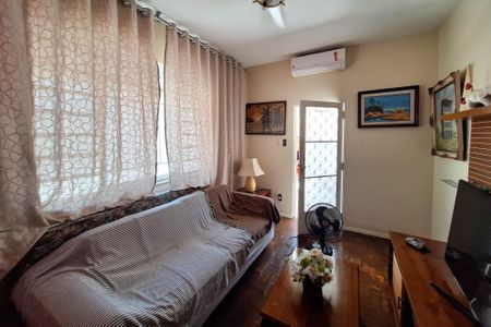 Sala de casa à venda com 3 quartos, 110m² em Barreto, Niterói