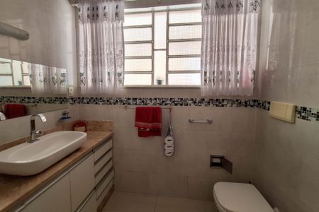 Casa à venda com 110m², 3 quartos e 5 vagasBanheiro Social