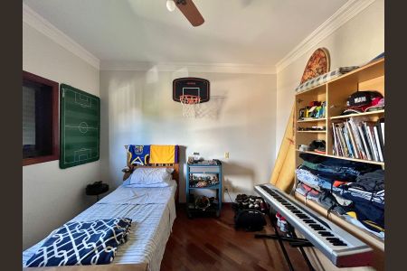 Casa de condomínio à venda com 265m², 4 quartos e 4 vagasSuíte 3