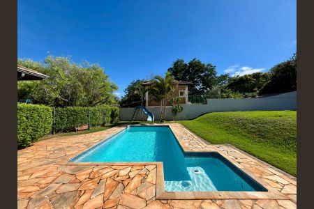 Casa de condomínio à venda com 265m², 4 quartos e 4 vagasPiscina