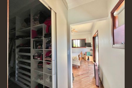 Casa de condomínio à venda com 265m², 4 quartos e 4 vagasSuíte 4