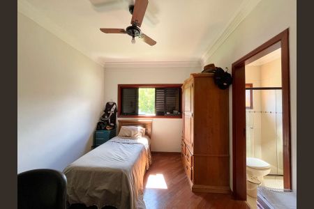 Casa de condomínio à venda com 265m², 4 quartos e 4 vagasSuíte  1