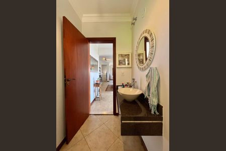 Lavabo de casa de condomínio à venda com 4 quartos, 265m² em Lot. Alphaville Campinas, Campinas